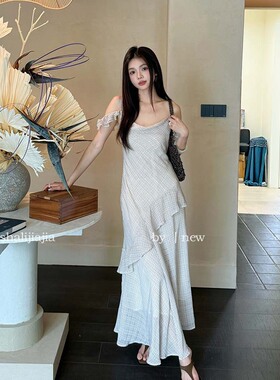 LS 度假纯欲风荷叶边吊带连衣裙广州十三行2026夏季新款长裙61626