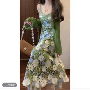 绿野漫屿重工绿色水溶蕾丝V领吊带连衣裙修身 显瘦 长裙&防晒开衫