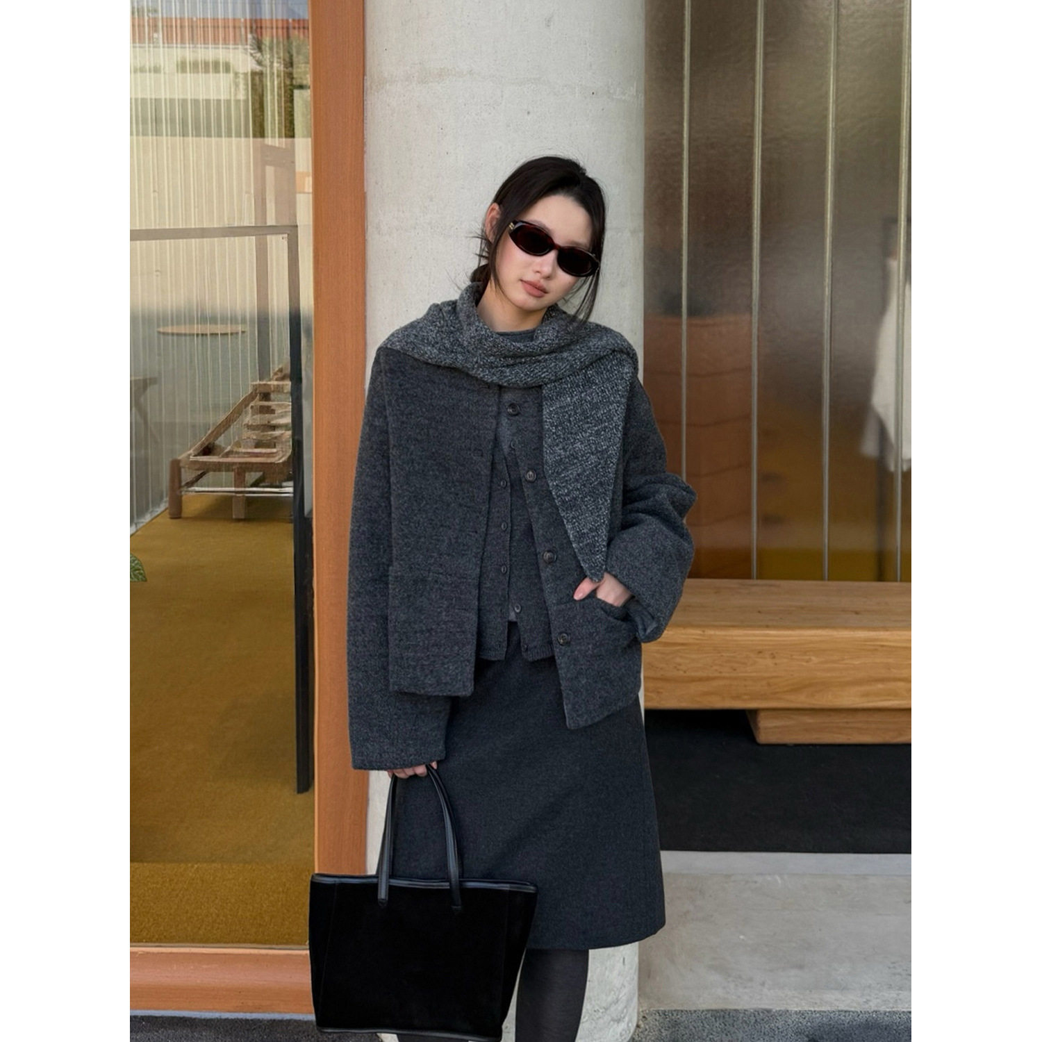 HX轻奢松弛 叠搭针织披肩廓形花纱毛呢外套女2026初冬款27439