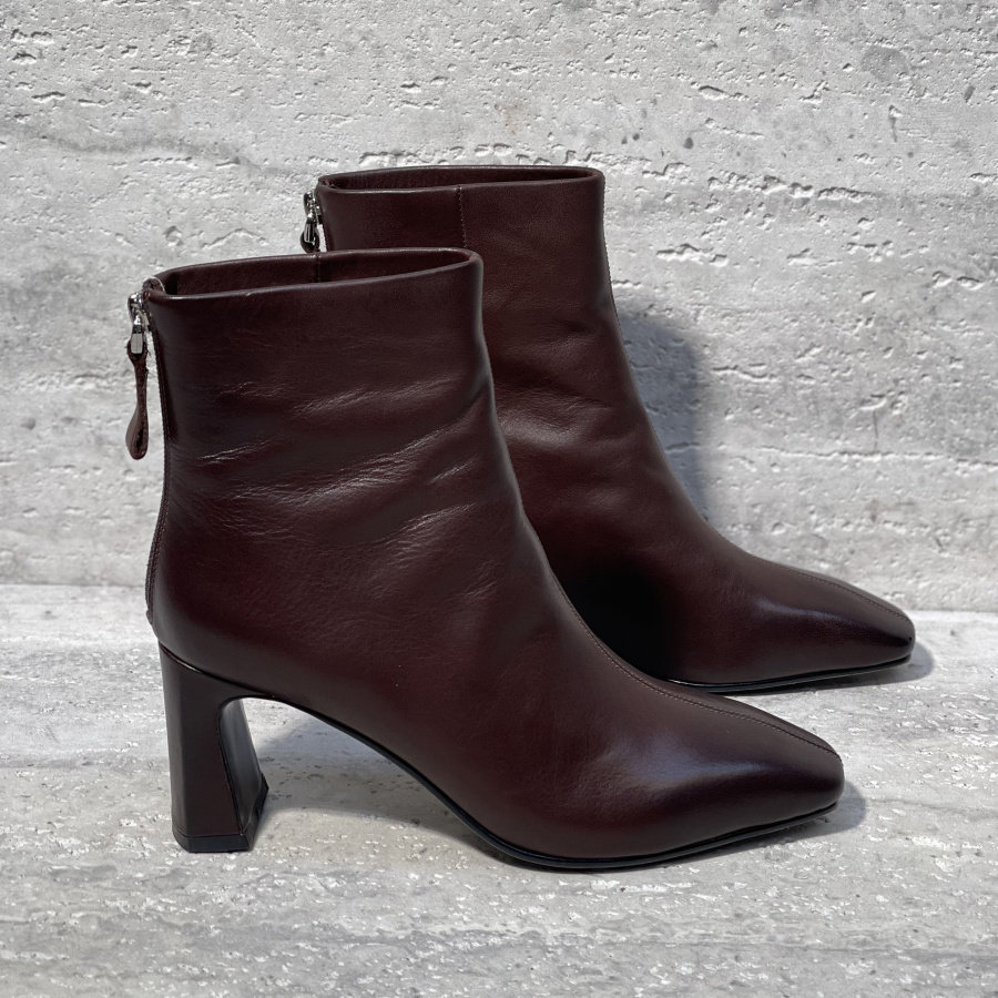 欧洲站女鞋2025秋季新款欧货真皮方头粗跟后拉链高跟鞋时尚短靴女,女鞋,时装靴,淘宝优惠券,粉丝福利购,淘宝优惠卷