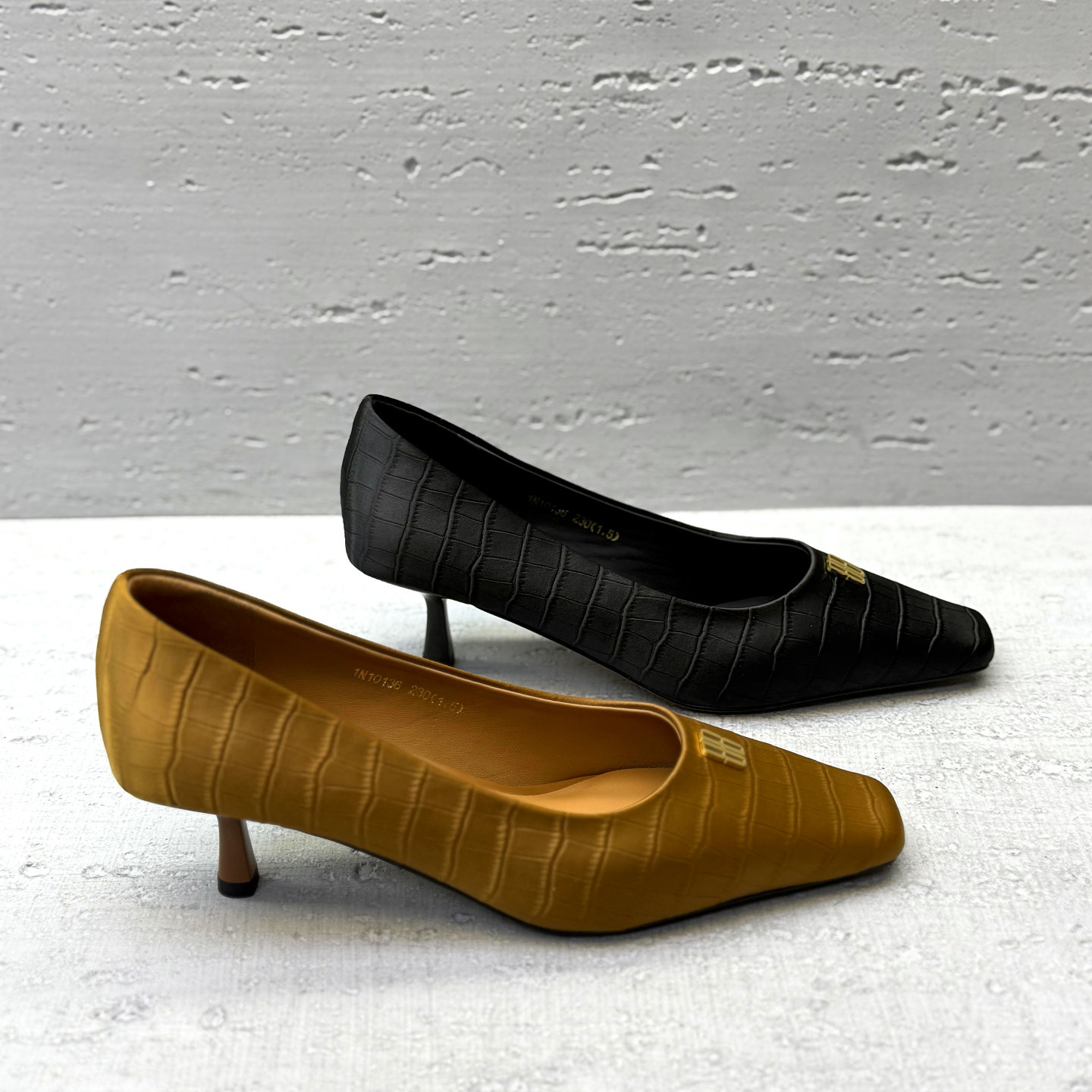 欧洲站2026春新轻熟方头浅口单鞋女细跟金属装饰气质高跟鞋高级感