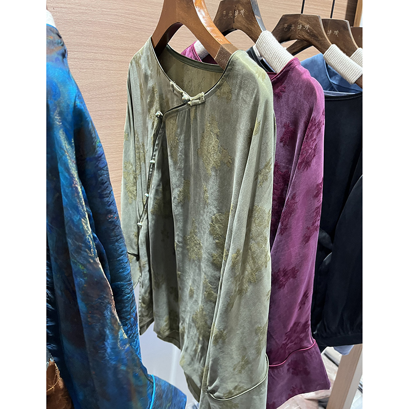 铜氨丝秋季新款新中式国风衬衫宽松显瘦圆领提花斜襟挂霜长袖上衣