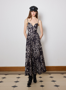 Kilonova欧美时尚吊带豹纹连衣裙女新款性感气质收腰露背长裙子