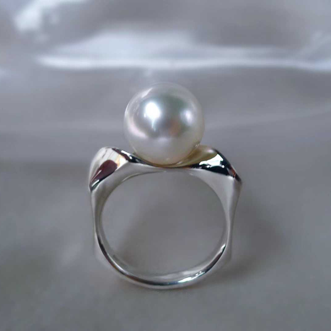 冷光白南洋正圆澳白珍珠戒指