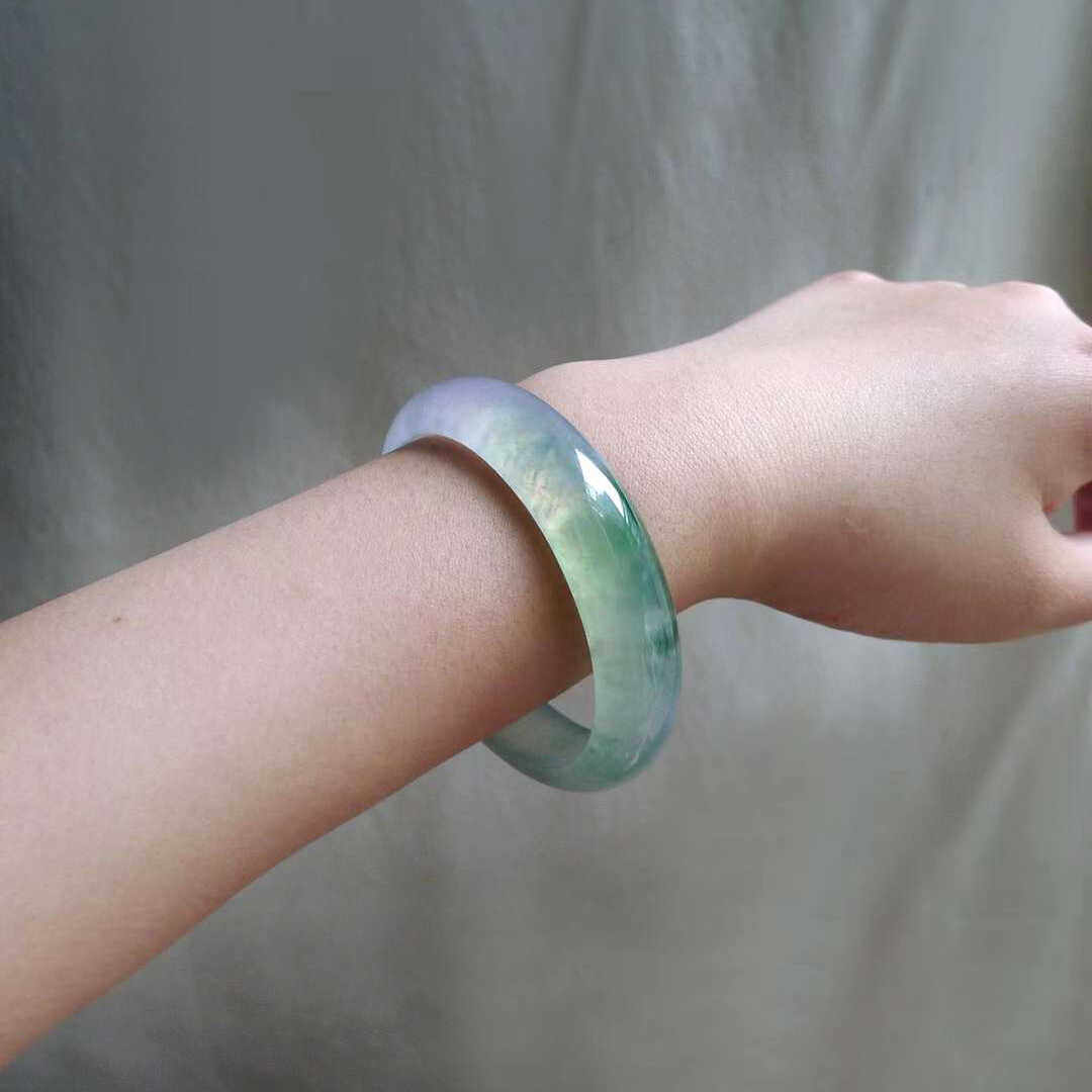 纯翠珠宝现货精品 天然a货翡翠春带彩手镯福镯起荧光58.5圈口