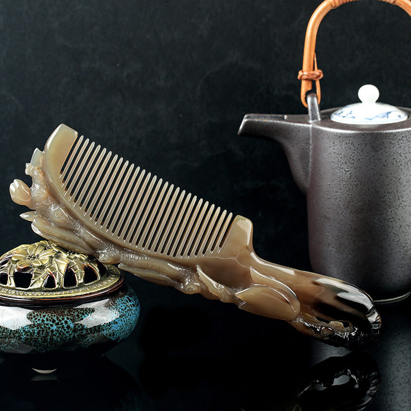 白牛角手工雕刻梳加厚按摩牛角梳木质礼盒装梳子母亲节送礼现货