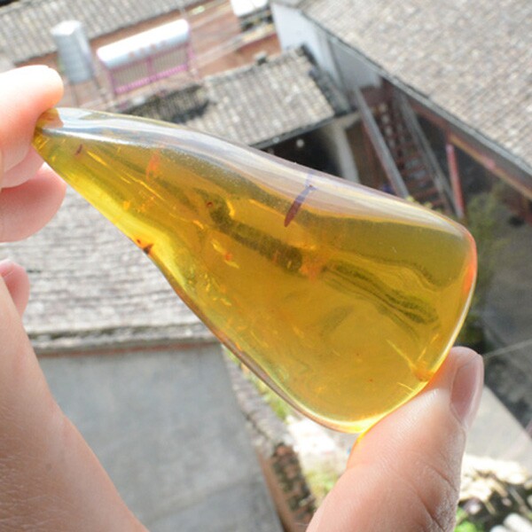珠宝缅甸纯天然吊坠挂件金珀