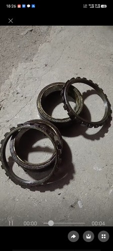 沃德奥龙拖拉机配件沃得704前桥差速器轴承座两套