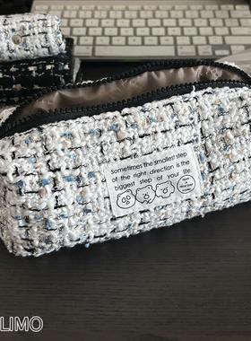 Dollimo 简约大容量笔袋 冷淡风黑白小香风编织风格收纳袋  可爱笔袋文具盒ins学生铅笔袋笔帘学生礼物