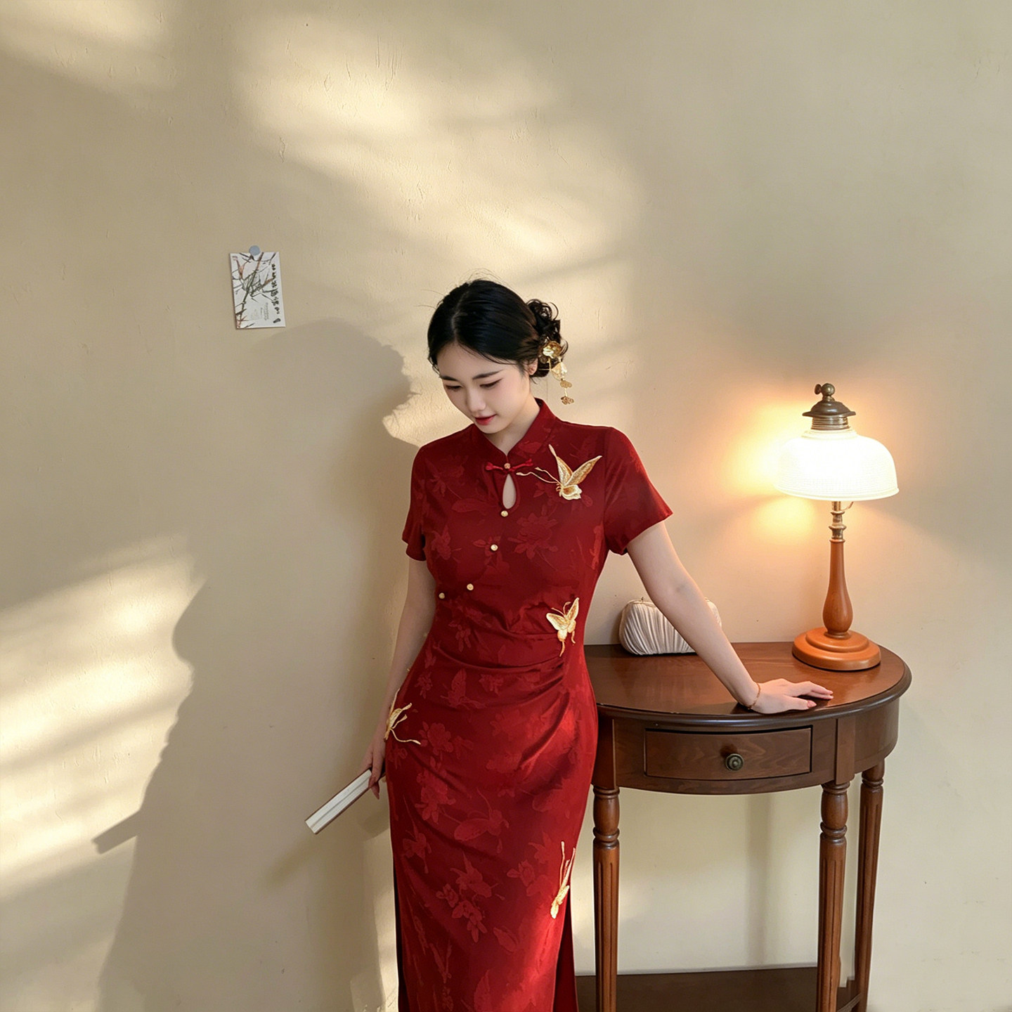 蝶韵【自制款】大码暗纹蝴蝶刺绣显瘦订婚敬酒服胖mm旗袍大码长裙