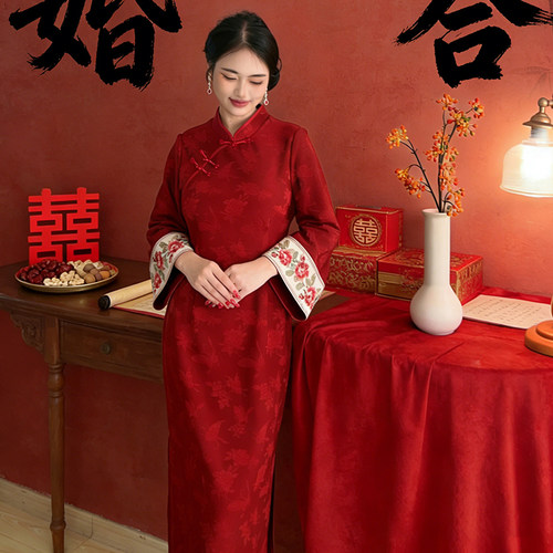 大码新中式刺绣红色长款订婚旗袍