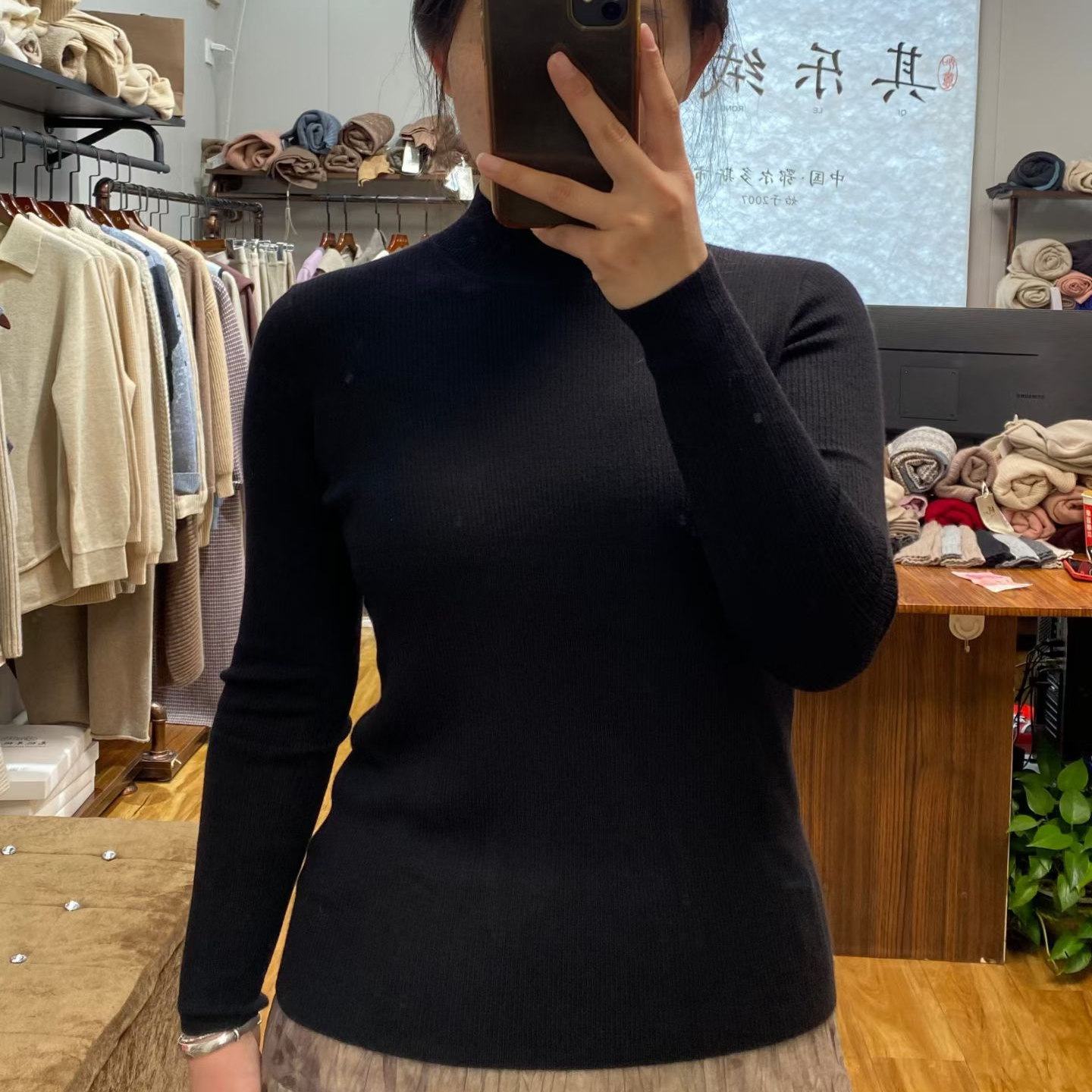 其乐绒绒精纺纯山羊绒半高领女套