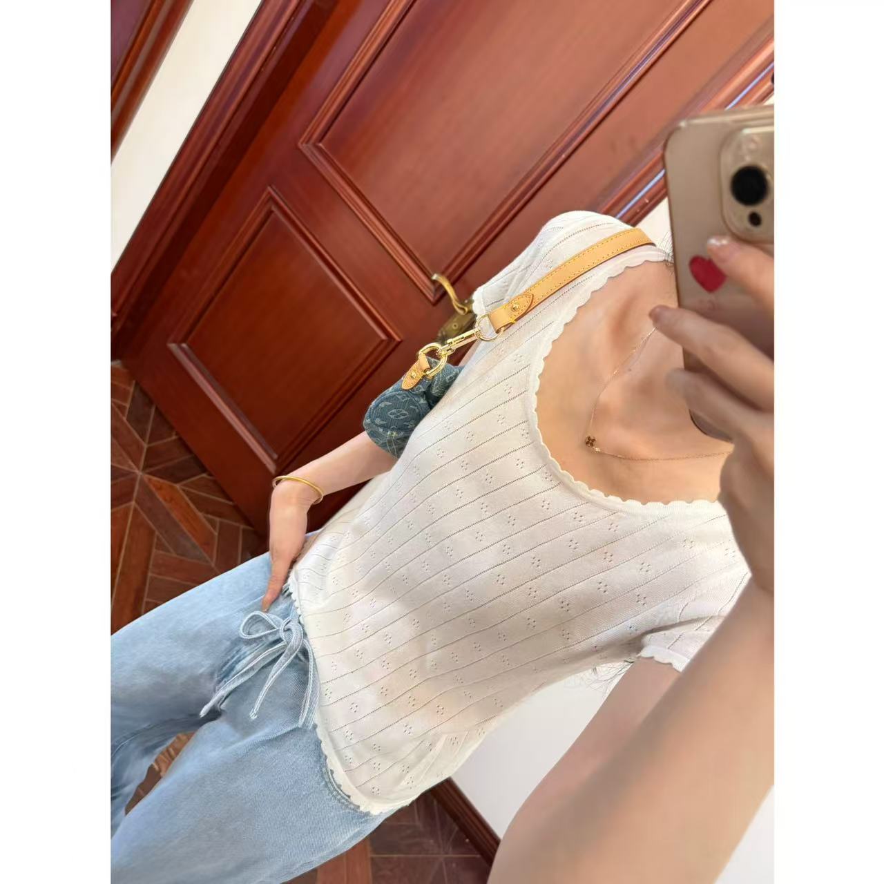 现货~ jennie风~小众VIK* 甜美镂空花边白色针织短袖 软糯舒适~