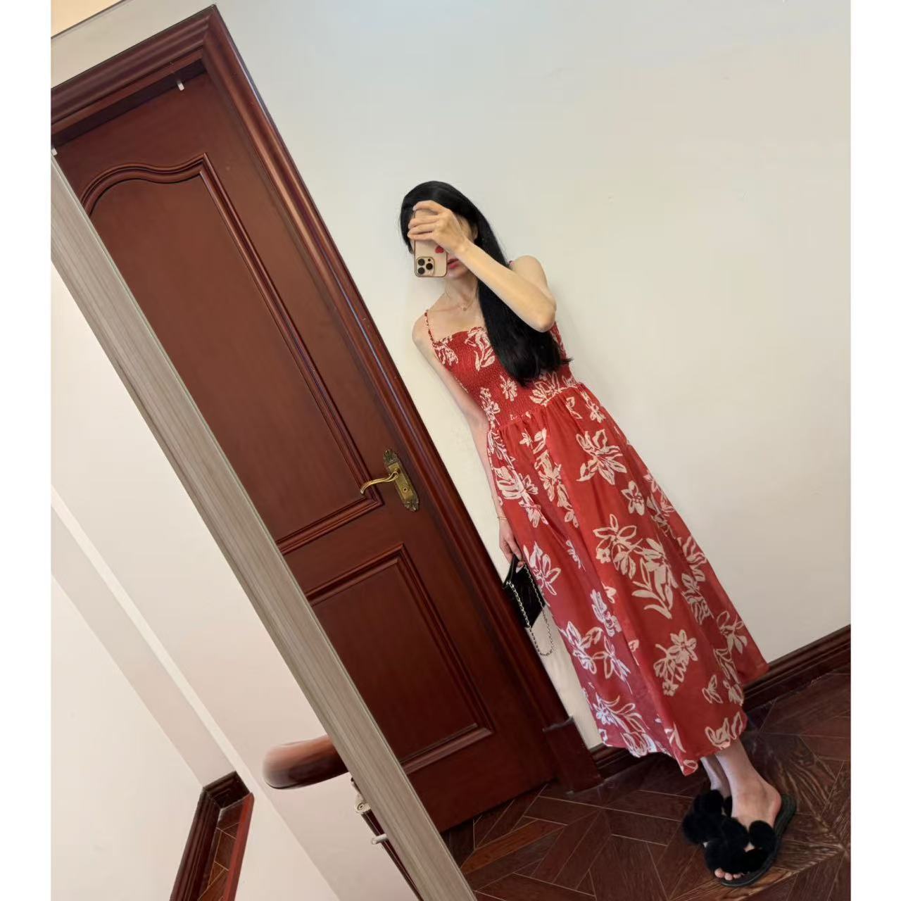 MCHIC | 非常有艺术感的印花！zhi~z桑蚕丝度假风显瘦连衣裙