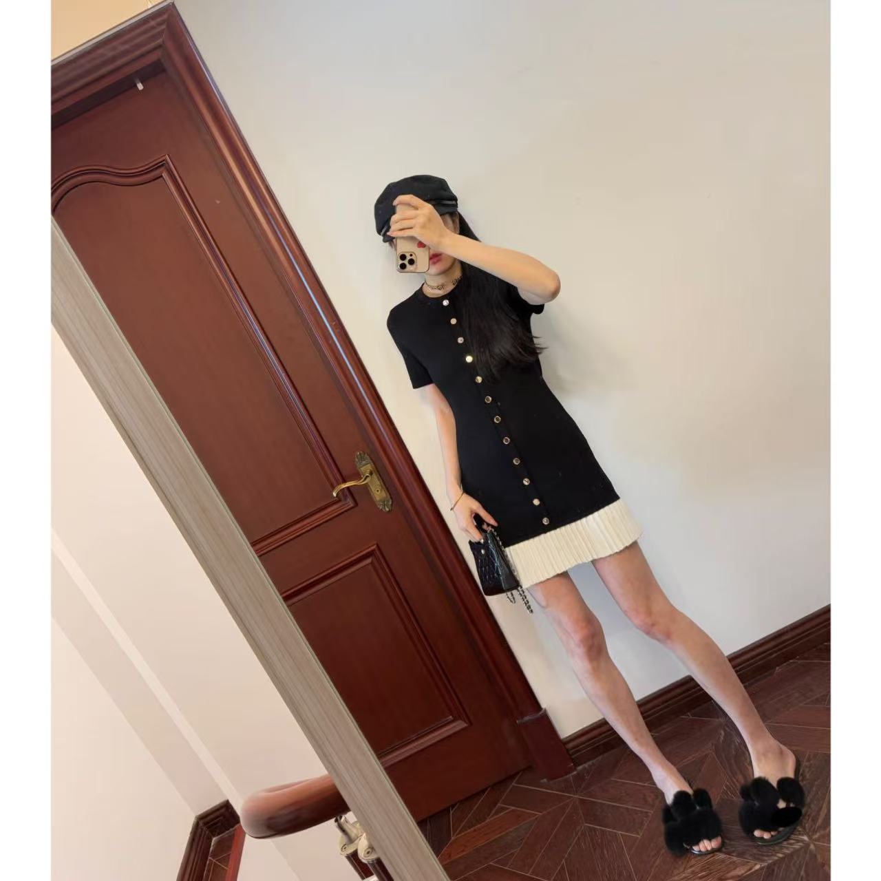 现货~ 贵近3k！法系SD25早春新款黑白撞色百褶连衣裙小黑裙op