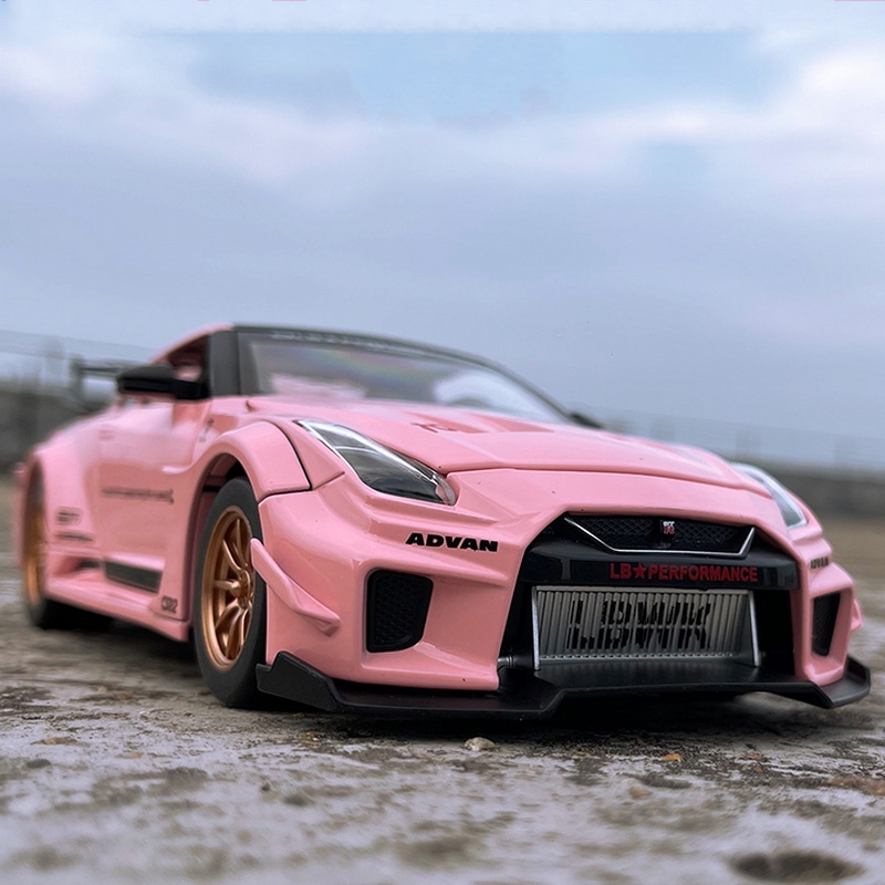 尼桑GTR-CSR2合金战神跑车模型声光回力后轮避震仿真玩具摆件汽车