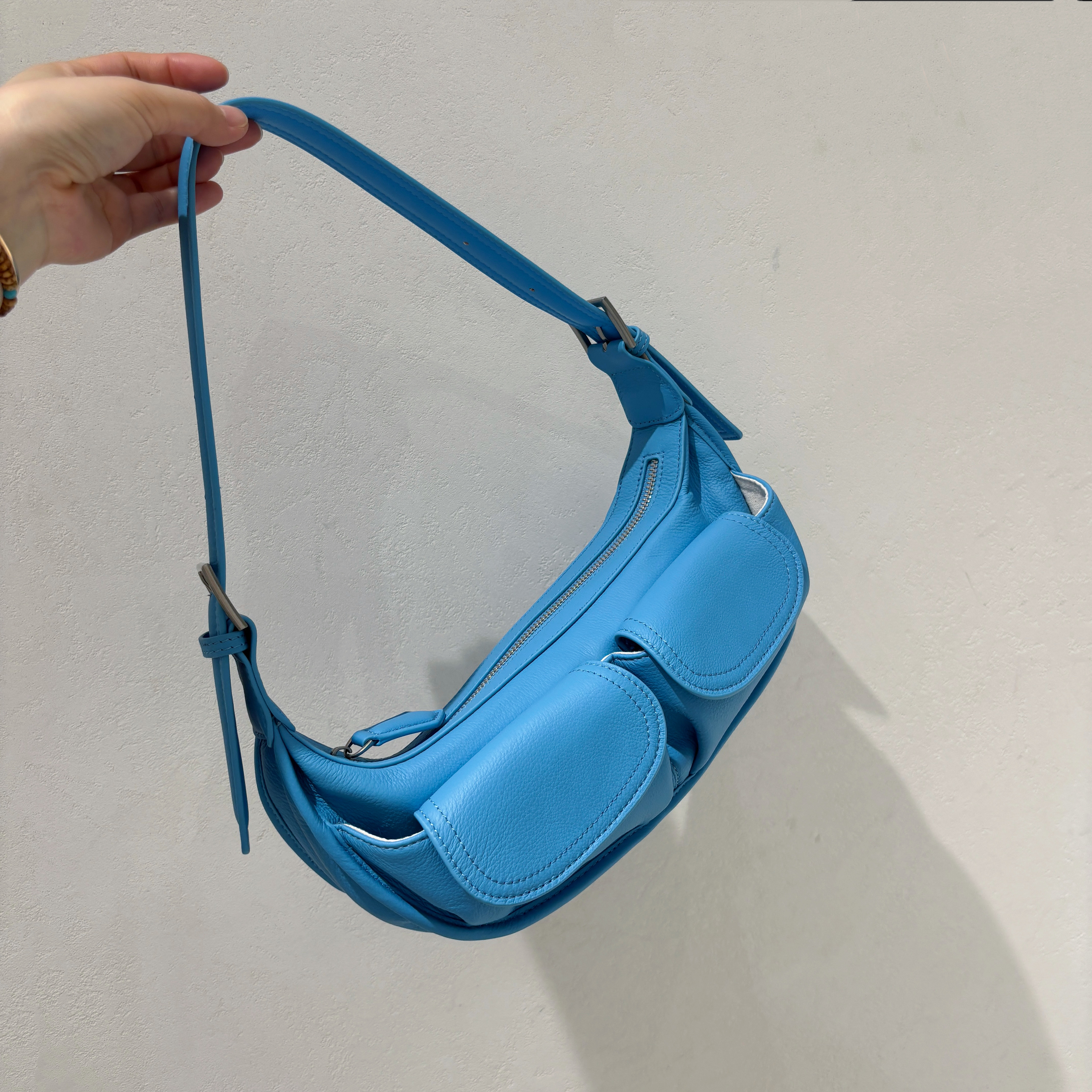 小众设计头层牛皮多口袋机车包2026新款真皮hobo腋下包斜挎包女包