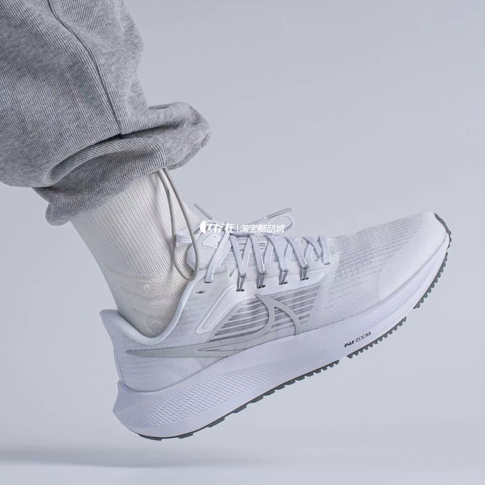 减震防滑耐磨低帮跑鞋Nike/耐克