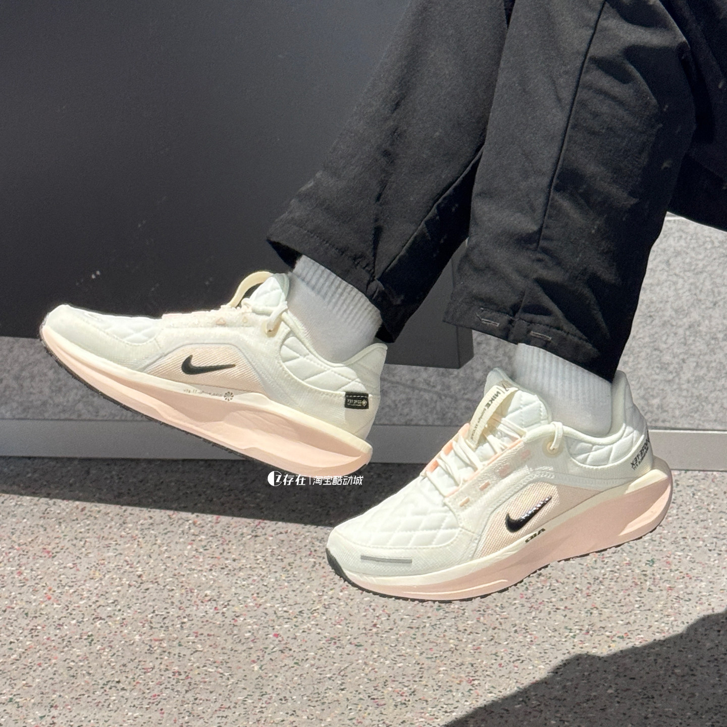 Nike/耐克 Winflo 11男女复古运动低帮休闲减震跑鞋FQ1358 FQ1359