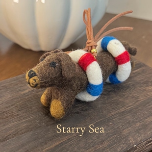 尼泊尔手工羊毛毡挂件可爱动物腊肠狗挂件钥匙扣包包挂饰