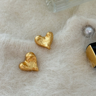 18K金爱心耳钉女小众设计感高级轻奢气质百搭时尚 简约耳饰 个性