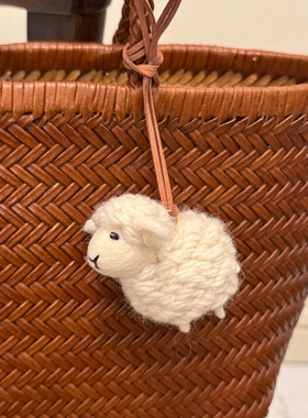 尼泊尔手工羊毛毡小羊挂件钥匙扣小众设计卡通公仔包挂精致