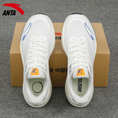 安踏白色毒刺7跑步鞋男