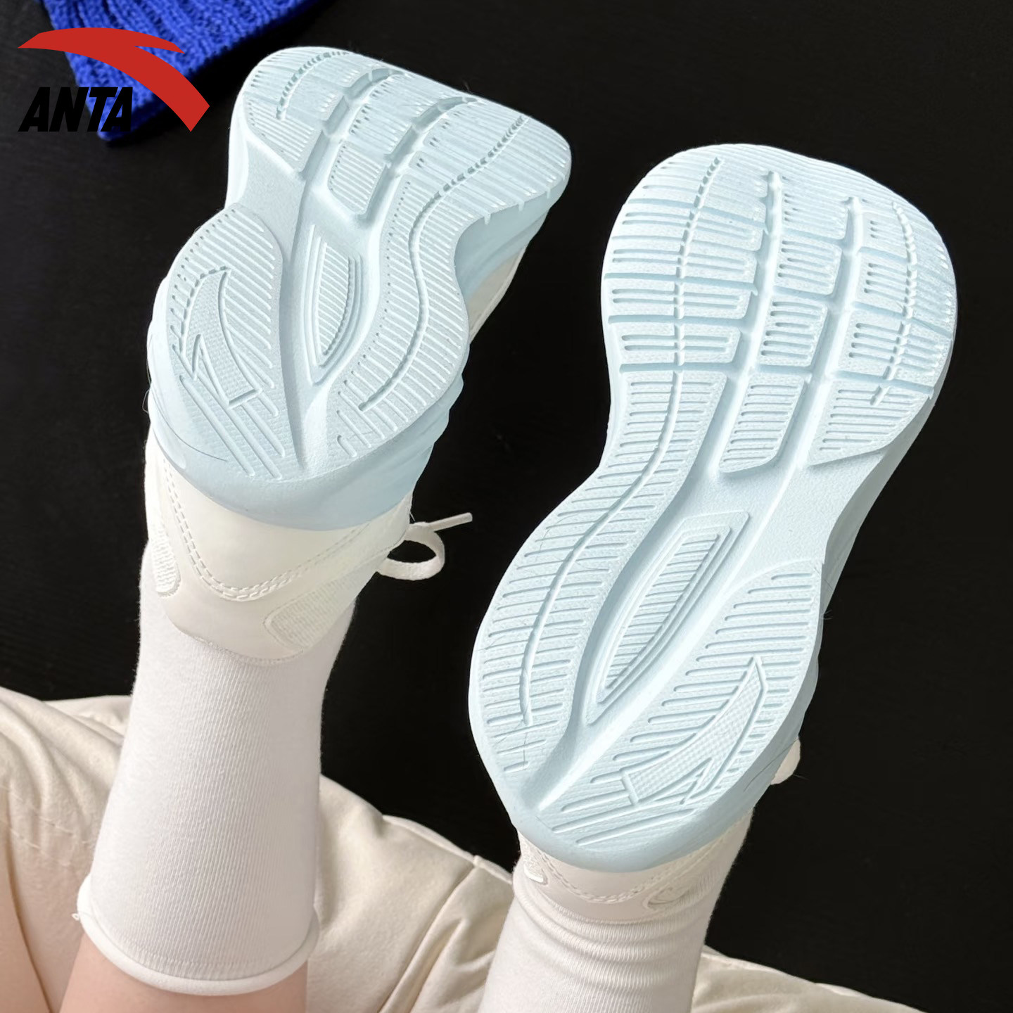 安踏运动鞋女软底轻便跑步鞋2026春季新款青少年学生透气蓝色女鞋