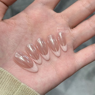 VISION 简约百搭纯高品质手工制作可拆卸穿戴甲 海狸极光粉法式