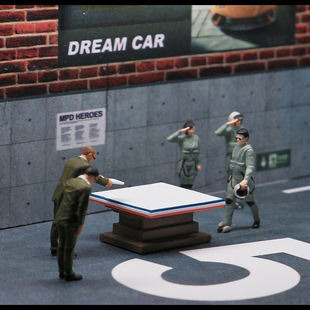 1:64投降人偶士兵模型飞行员空军鞠躬男微观仿真迷你小人微缩模型