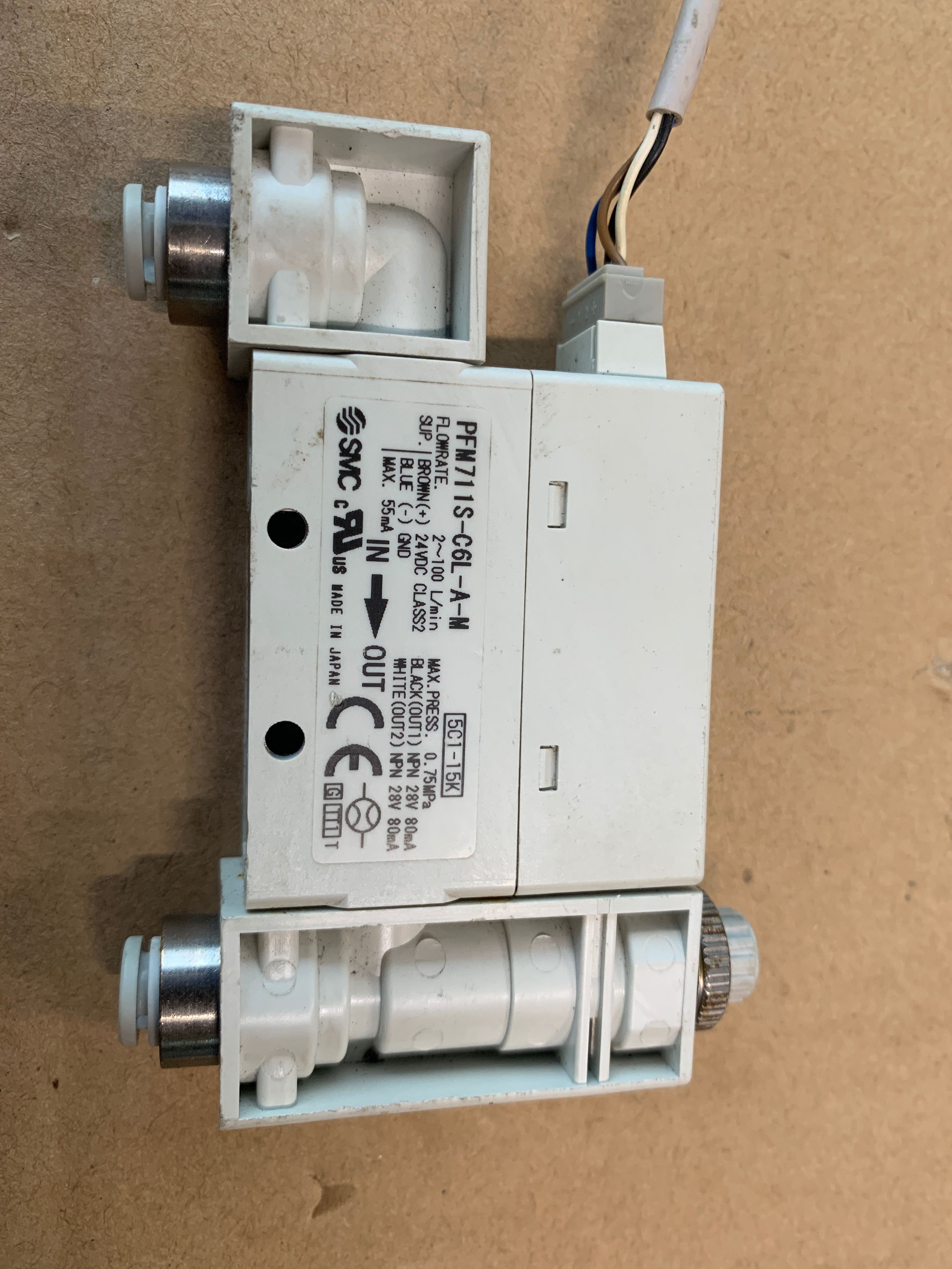 SMC PFM711S-C6L-A-M 流量计 原装进口 2-100L/min 包好