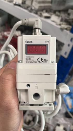 SMC ITV2050-012L电气比例阀原装正品99新 线长2米以上