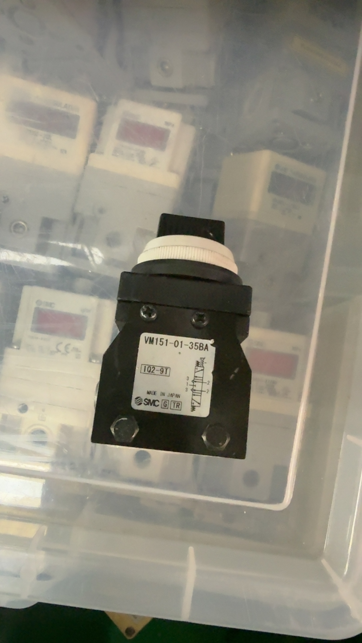 SMC VM151-01-35BA 机械阀 按旋钮 原装正品 9新拆机