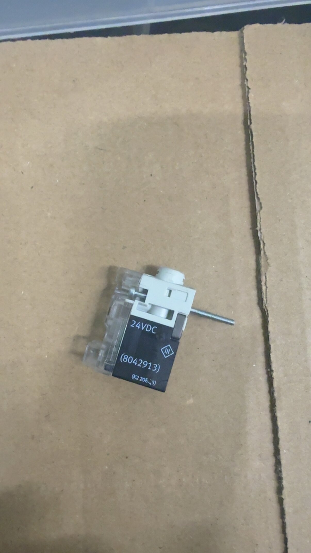FESTO 电磁阀8042913原装正品 线圈图片