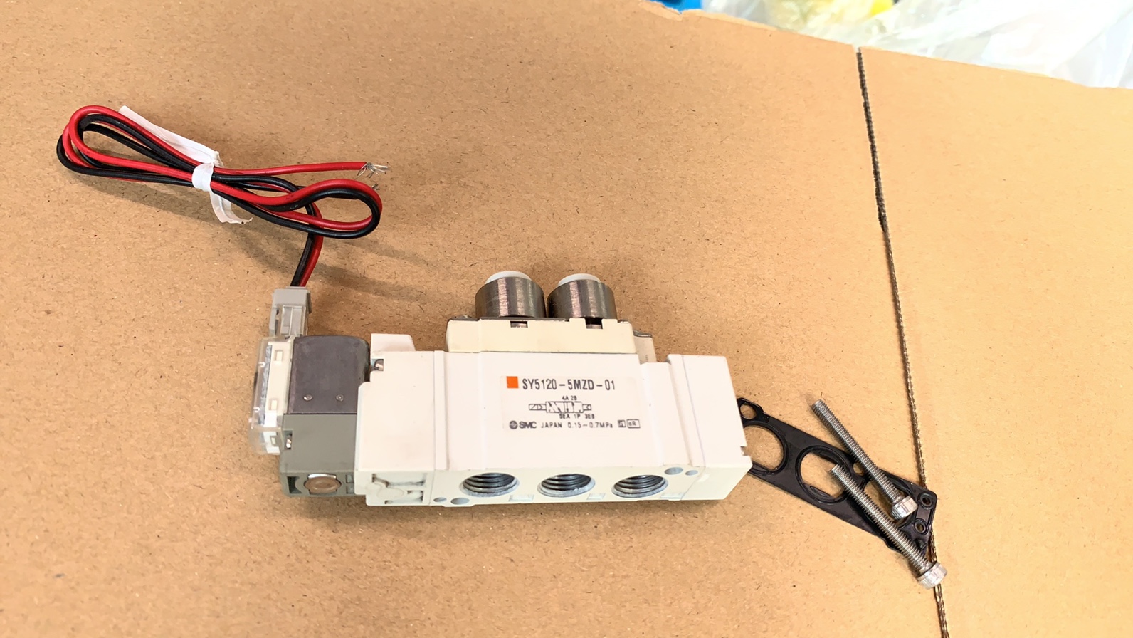 SMC SY5120-5MZD-01 电磁阀 原装正品