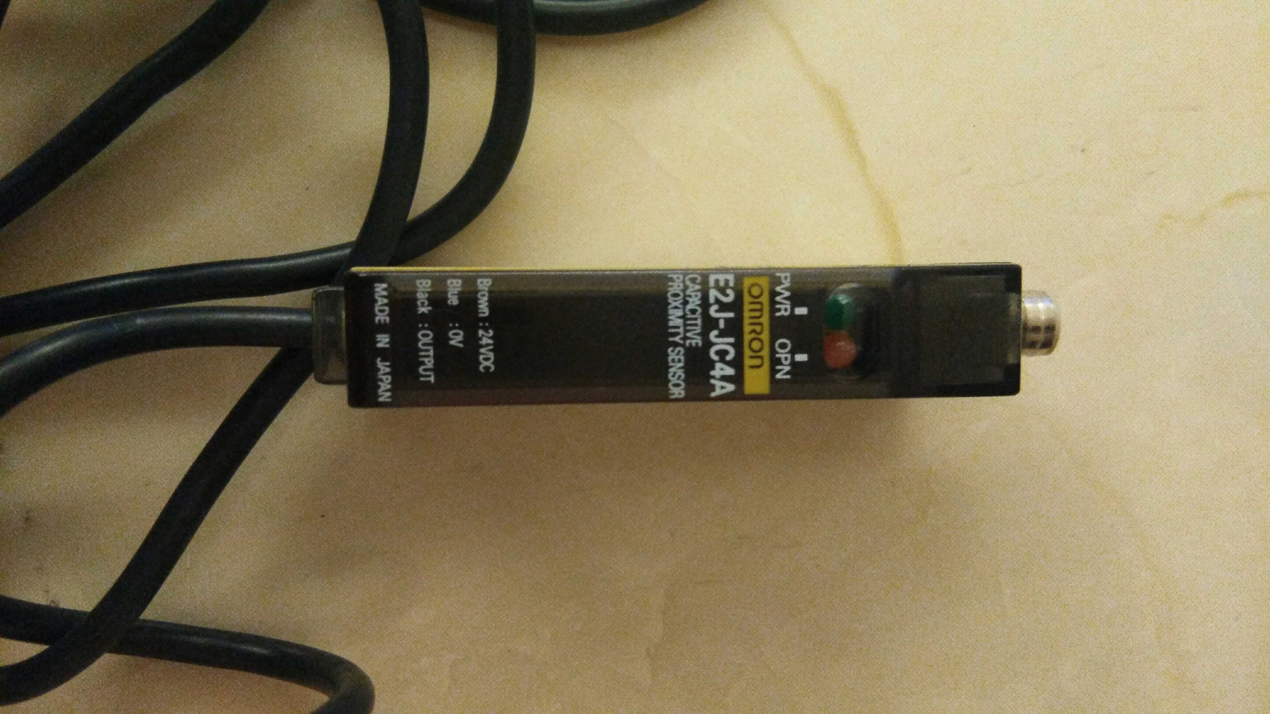 OMRON E2J-JC4A 光纤放大器 进口原装