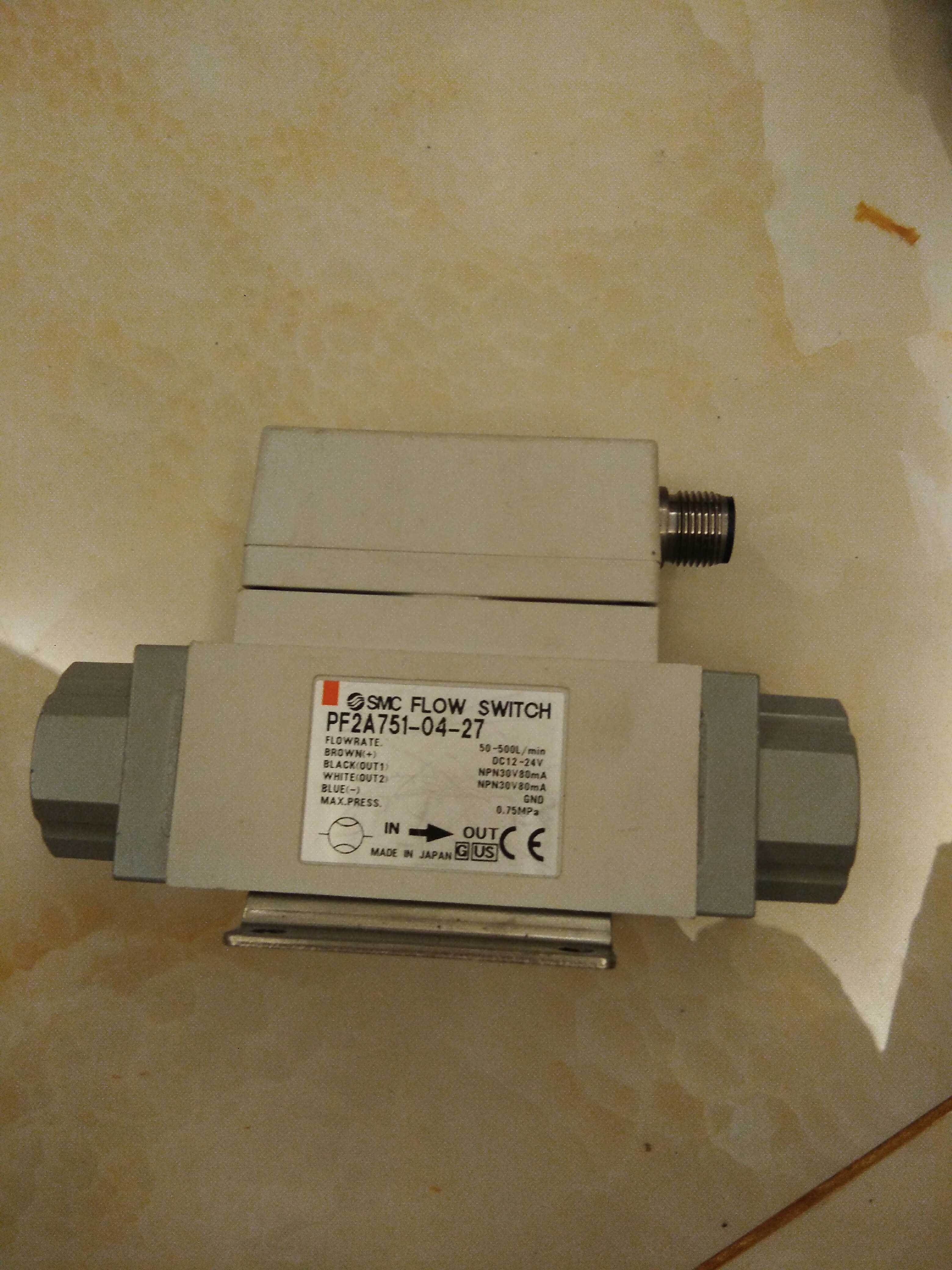 SMC PF2A751-04-27空气流量计 全新无包装带原装插线 特价出售