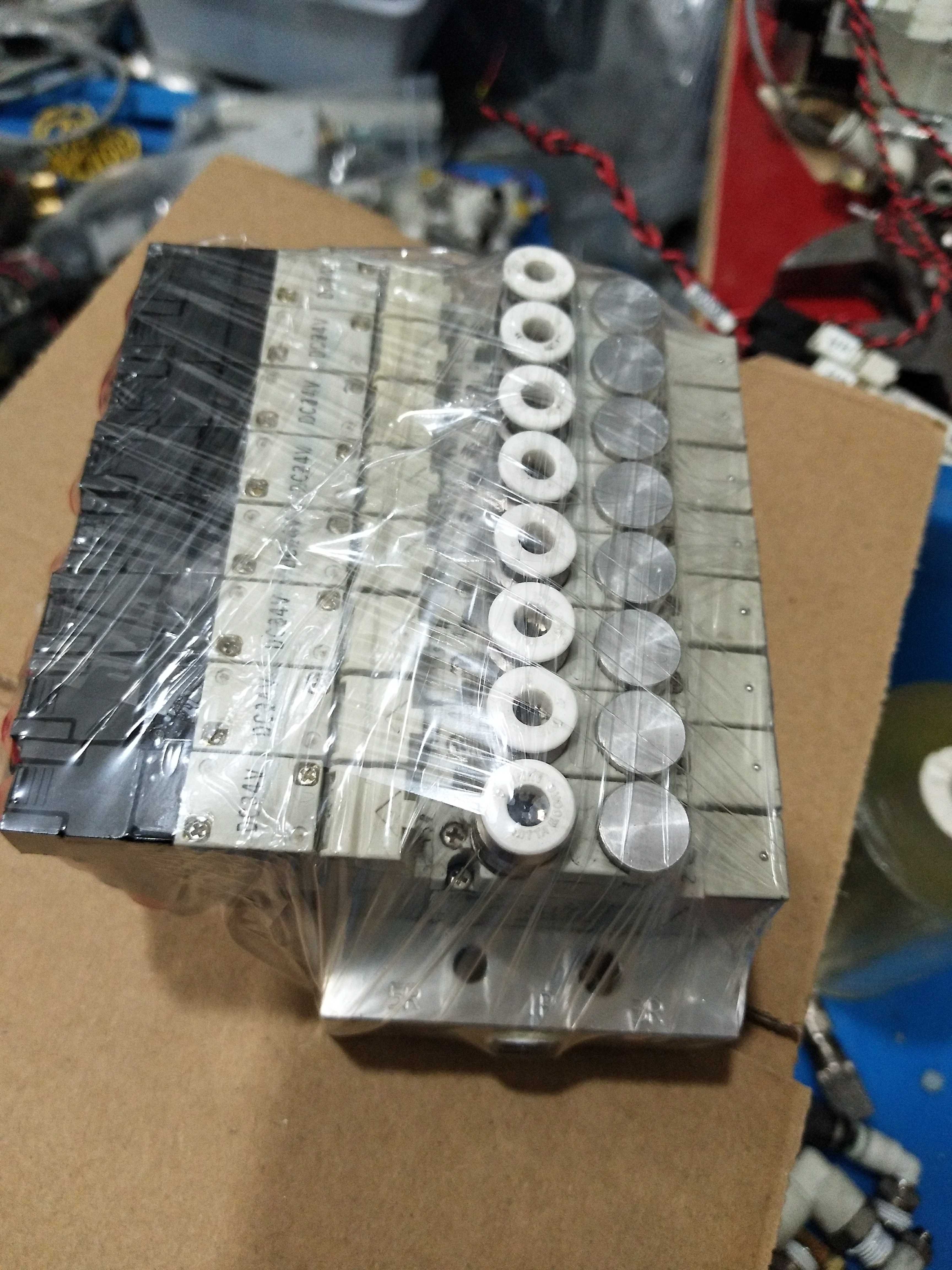 ckd两位三通电磁阀