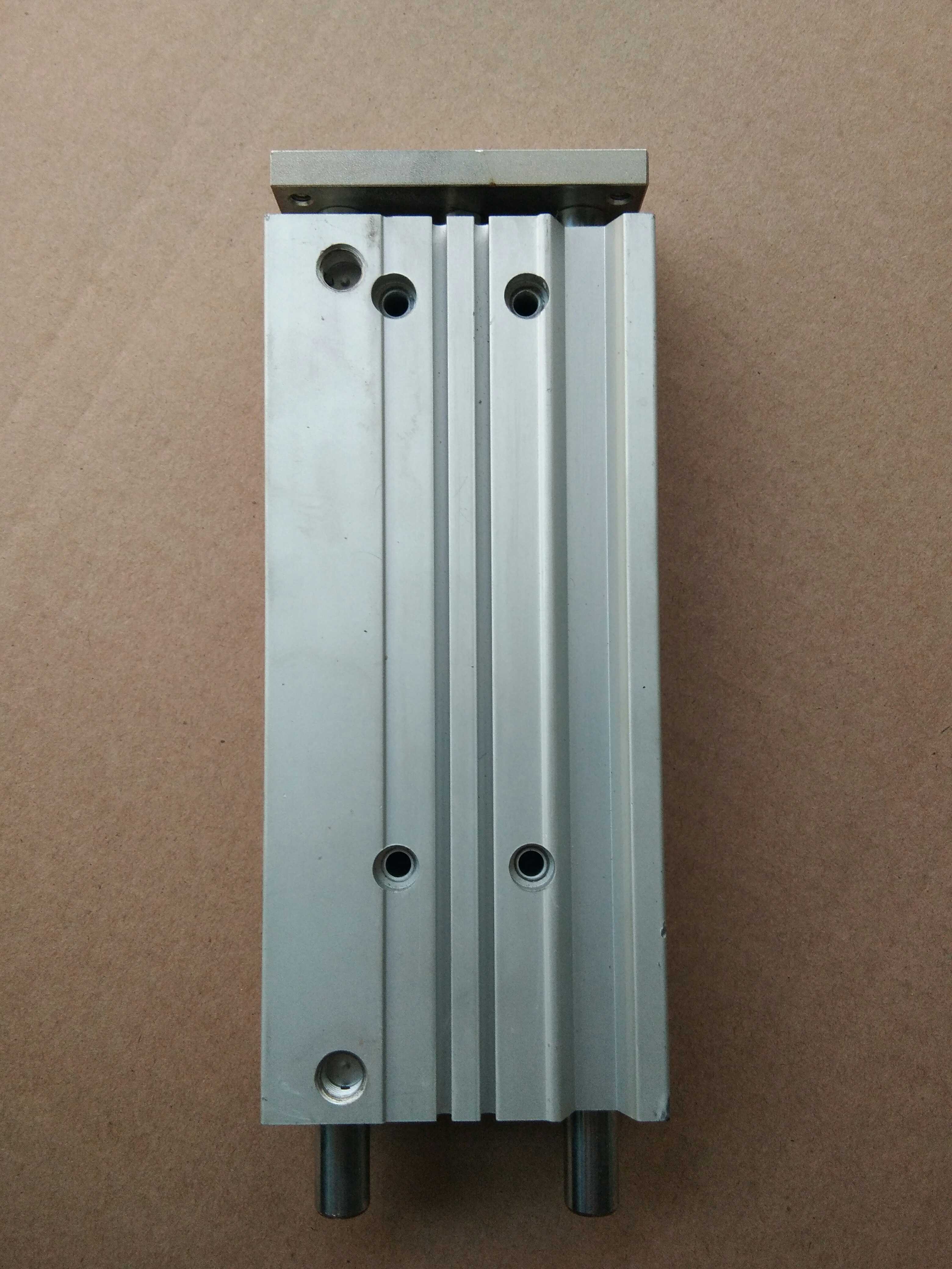 SMC MGPM 20-150Z带导向气缸 三杆气缸 三轴气缸 原装拆机件