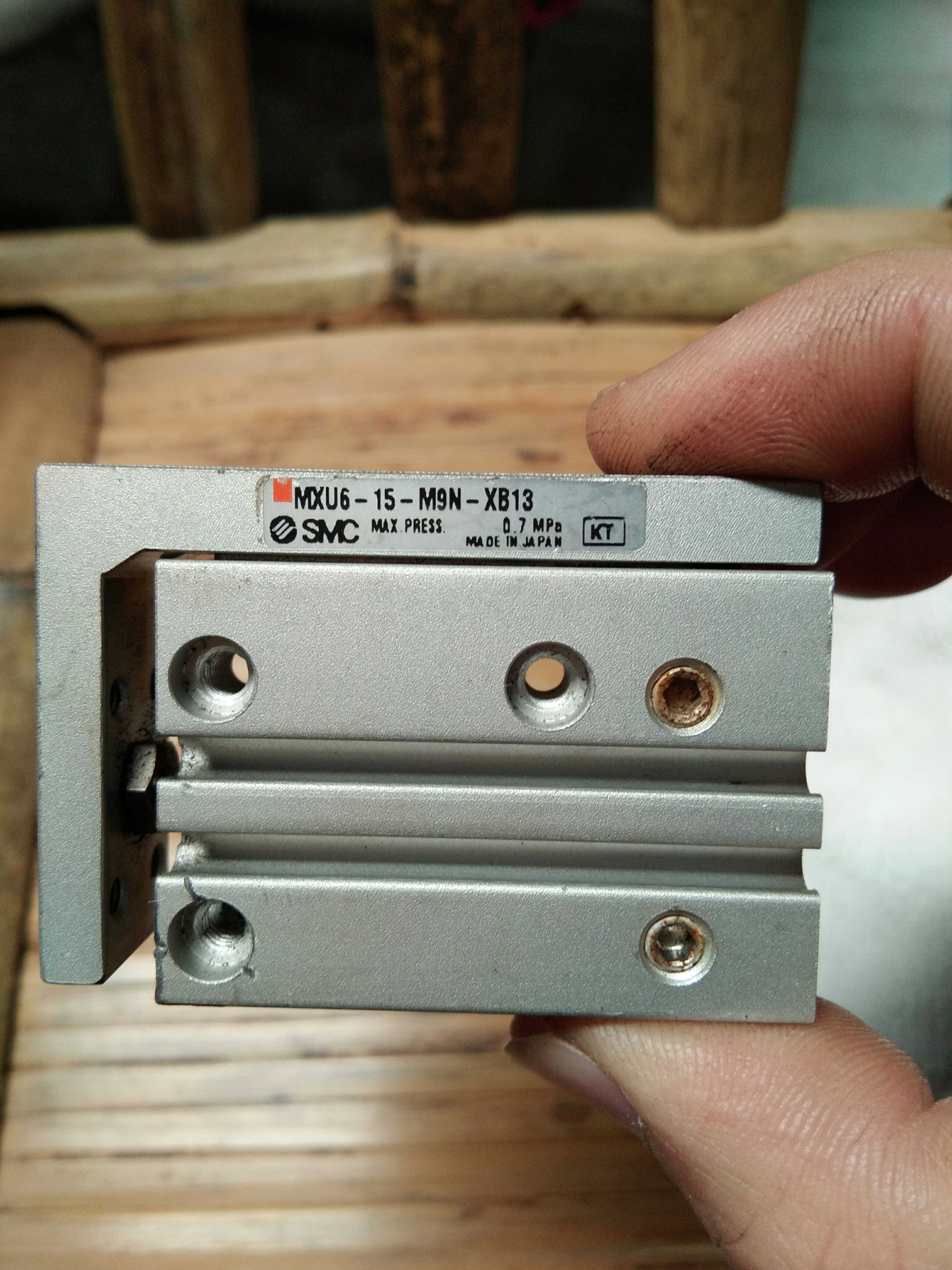 进口直线导轨滑台气缸