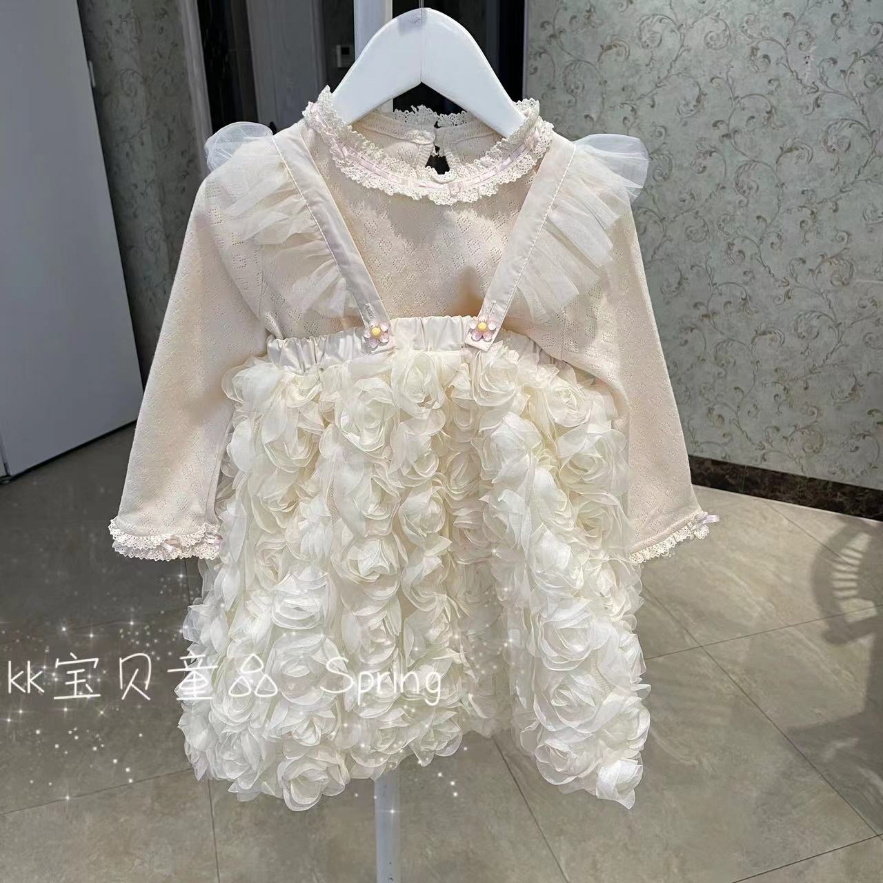 90-130女童花朵背带裙套装