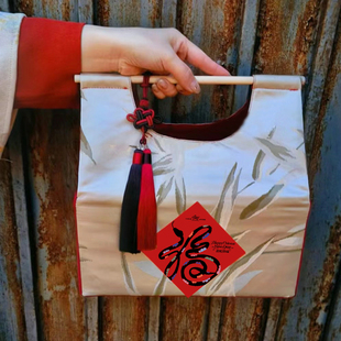 新年礼品袋2026马年过年礼盒红色手提烘焙伴手礼春节礼物包装盒