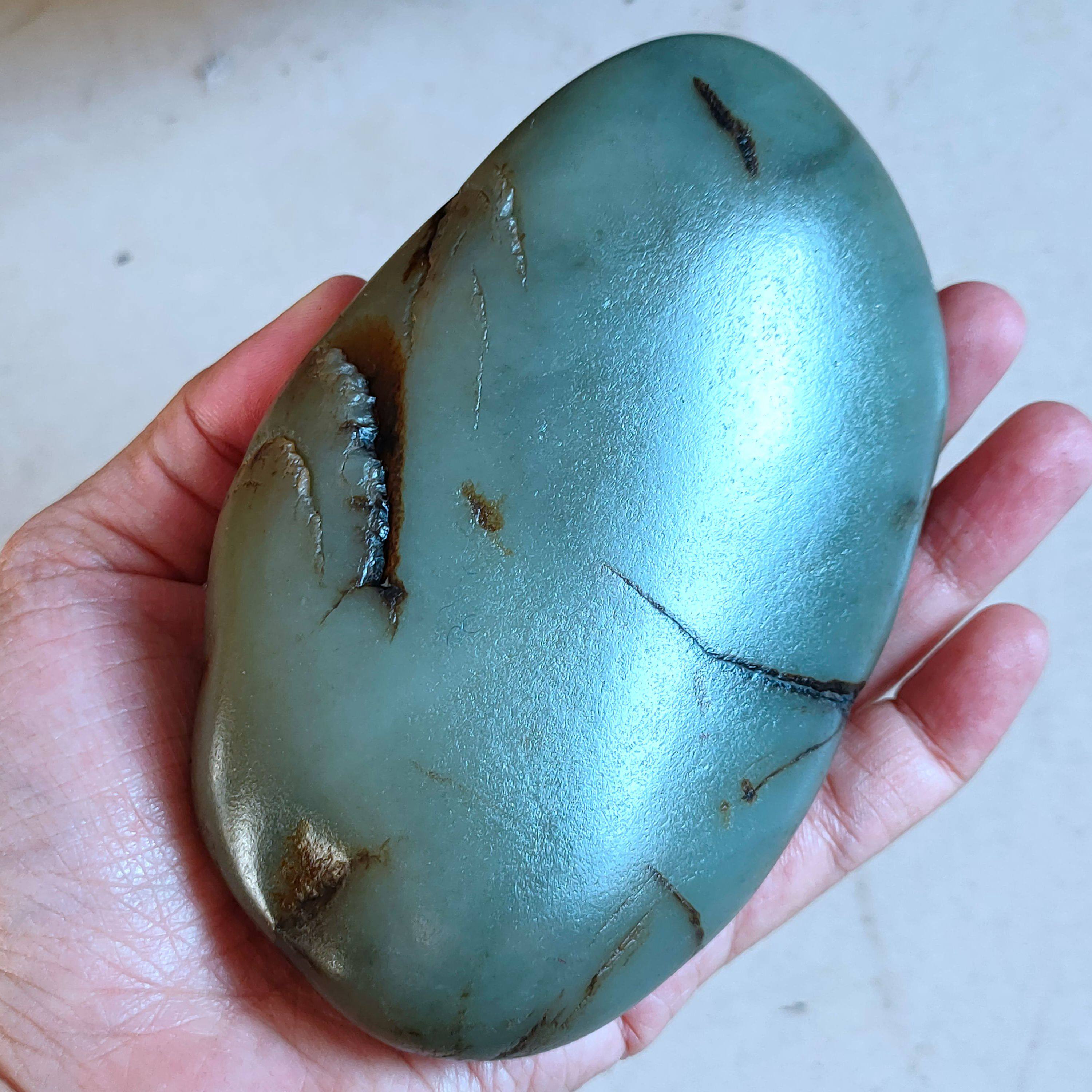 新疆和田青玉籽料 真皮秋梨皮乌鸦皮蓝调把件料原石 无修老熟