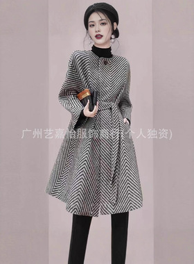 亚马逊独立站外套女秋冬欧美新款赫本风呢子大衣人字纹毛呢外套