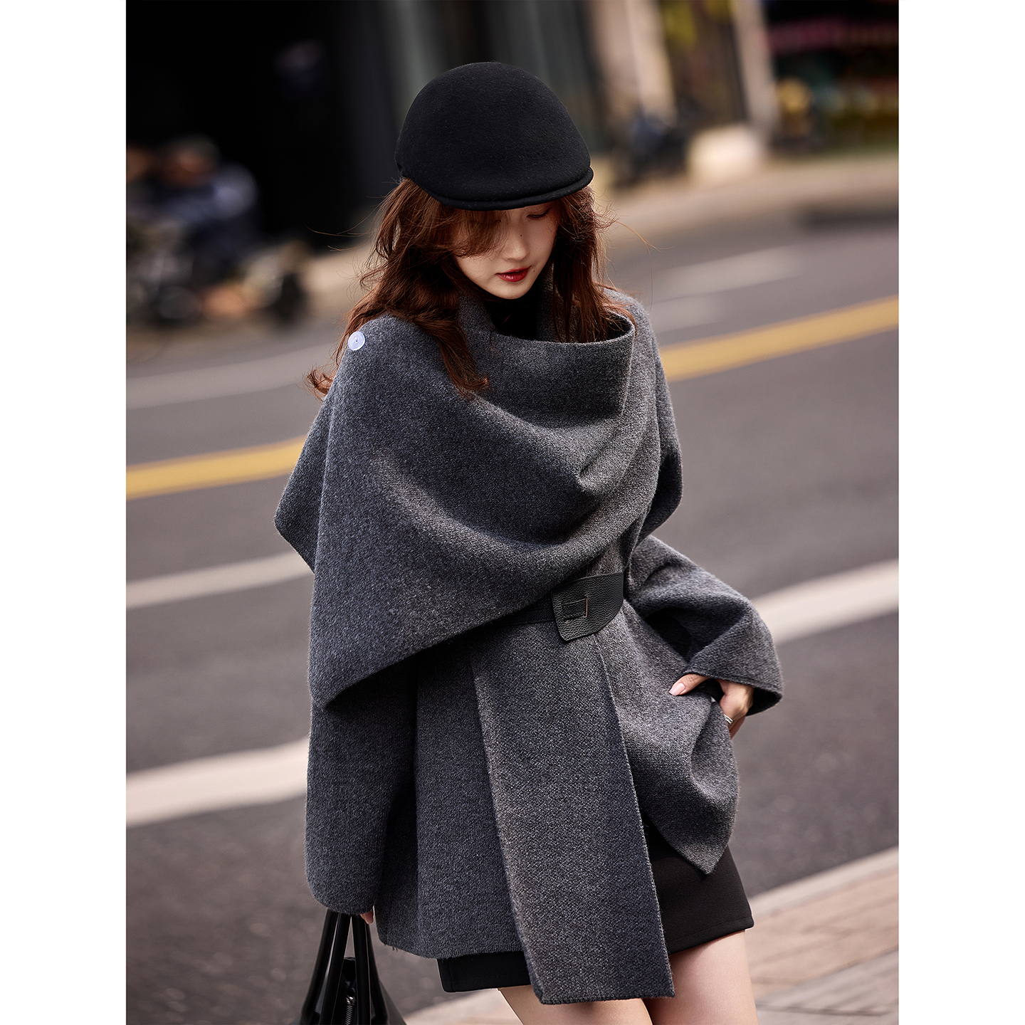 苏醒的乐园设计感不规则毛衣