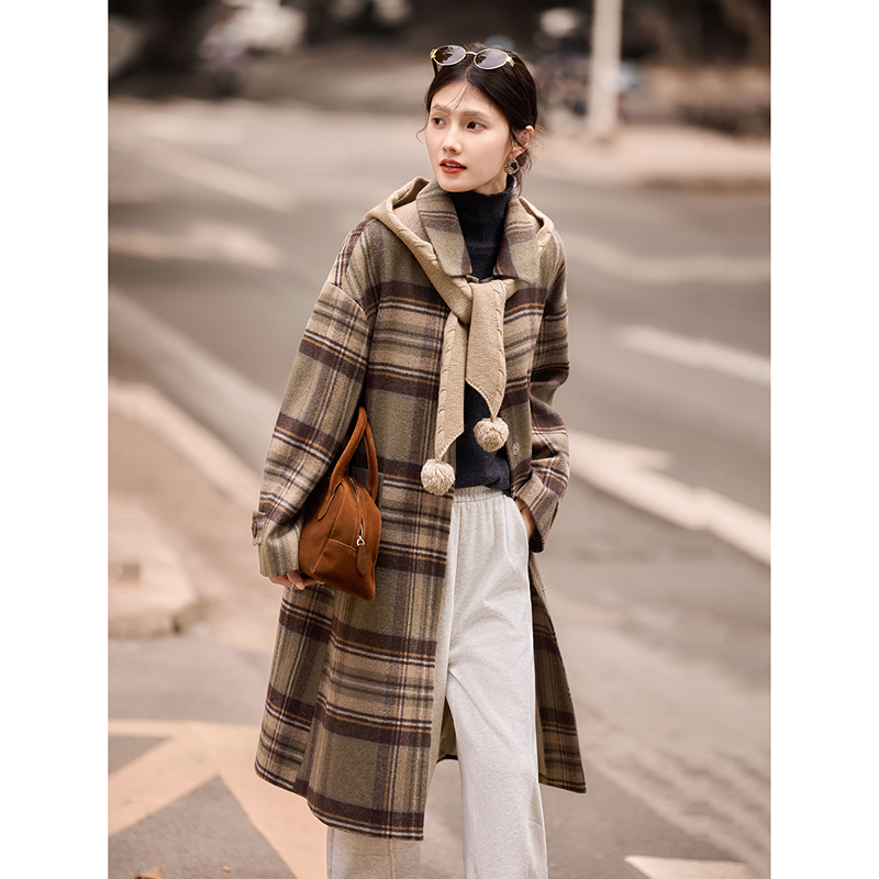 格纹含绵羊毛呢子大衣