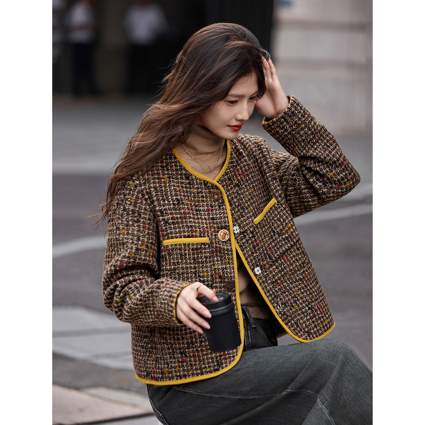 复古撞色呢子羽绒服外套2025年冬季新款短款上衣女装SXYRF25122