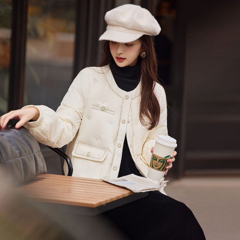 时尚气质小香风加厚羽绒服外套女士2023年冬季新款百搭圆领上衣