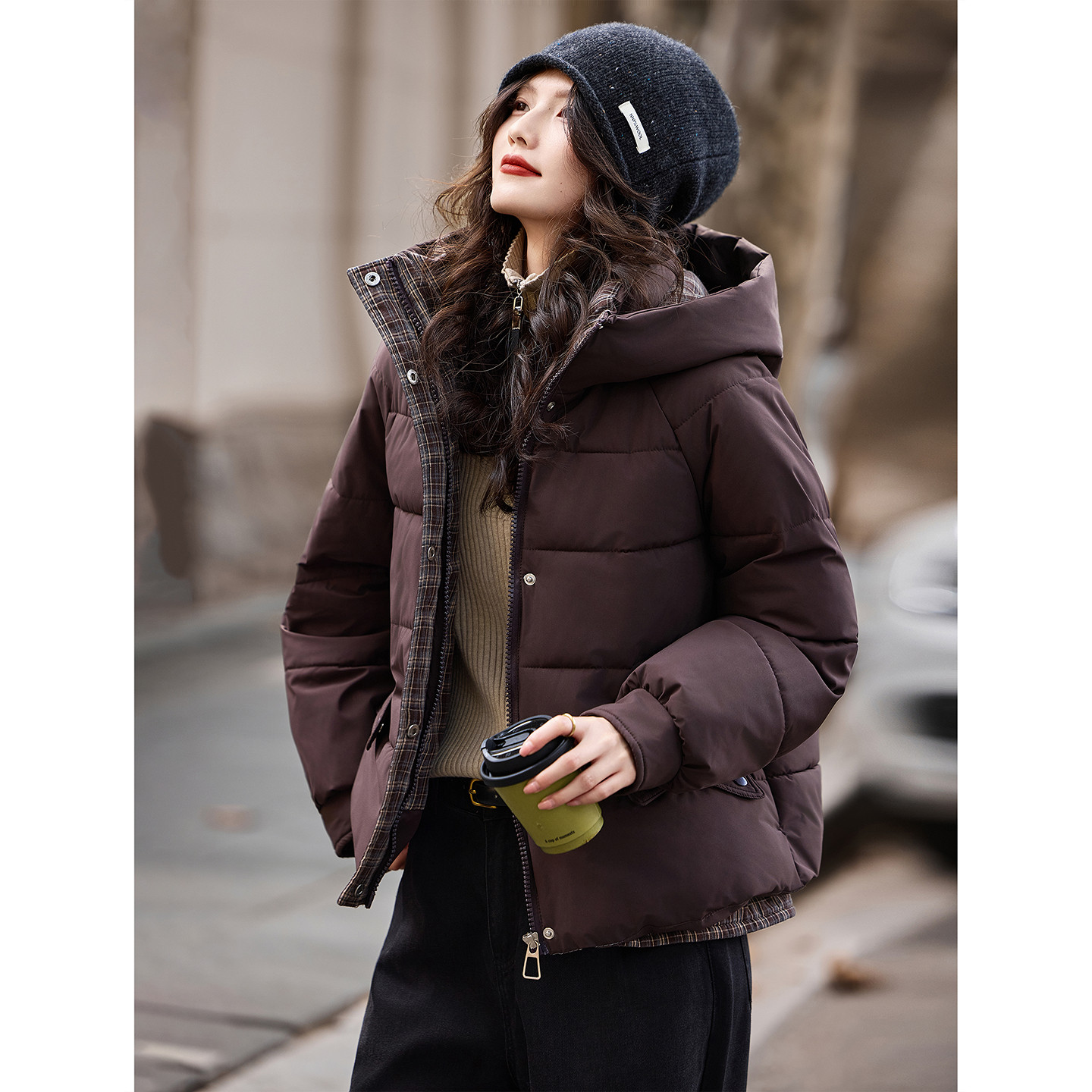 苏醒的乐园休闲连帽棉服面包服2025年冬季新款保暖外套上衣女装