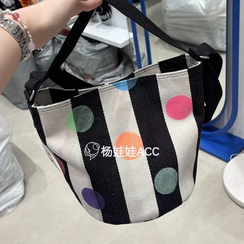 631803韩国东大门makomaki新款潮流高级水桶形圆点彩色休闲包
